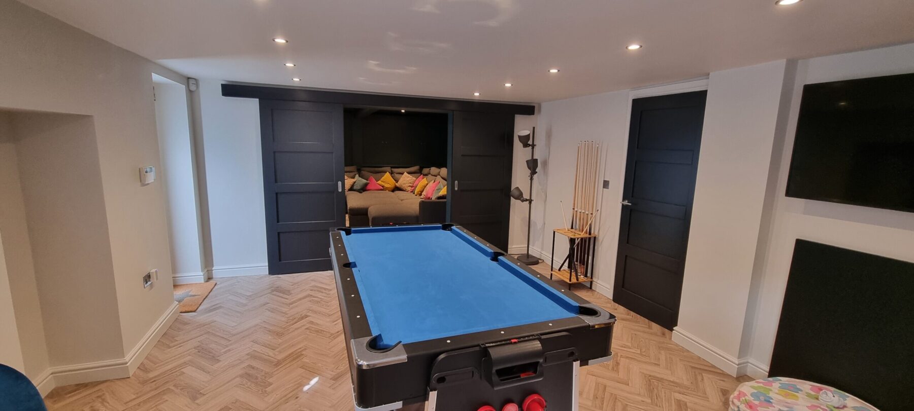 The Benefits of Converting Your Loft, Garage or Basement Instead of Extending